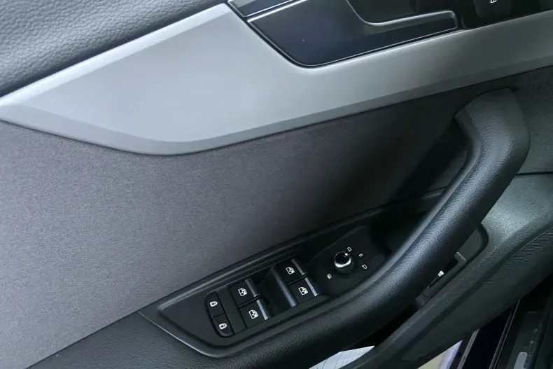 Audi Audi A4 din 2021 cu 116.872 km - oferta AUD202027 - foto 15