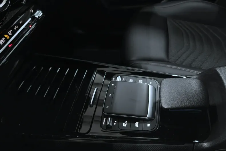 Mercedes-Benz GLB din 2022 cu 133.307 km - oferta MER202037 - foto 23