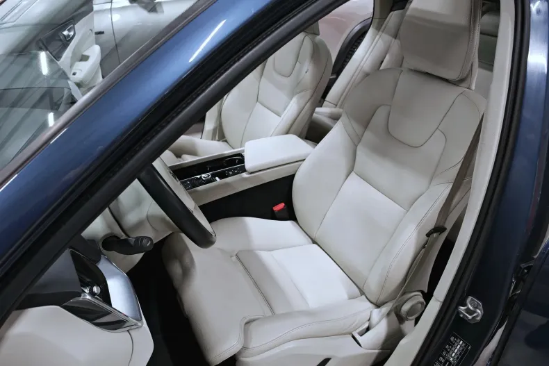 Volvo XC60 din 2020 cu 148.947 km - oferta VOL202041 - foto 8