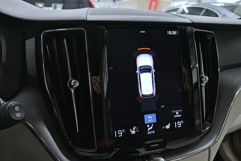 Volvo XC60 din 2020 cu 148.947 km - oferta VOL202041 - foto 11