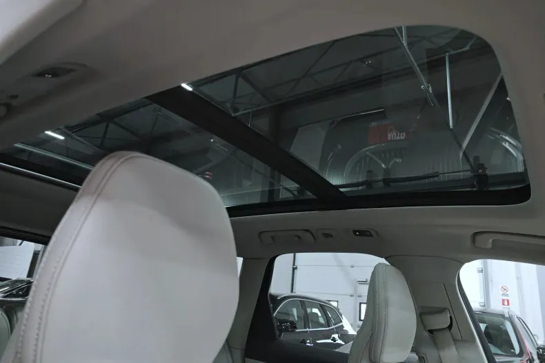 Volvo XC60 din 2020 cu 148.947 km - oferta VOL202041 - foto 31