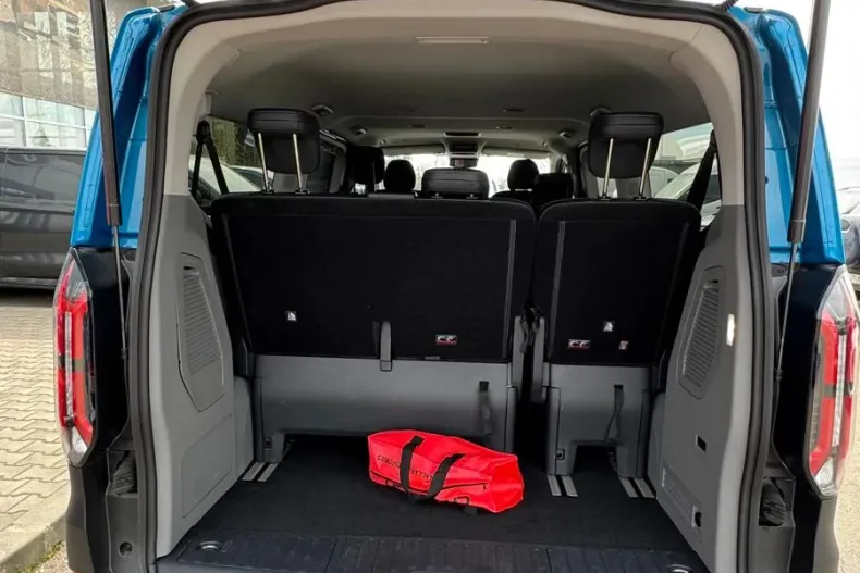 Ford Tourneo Custom din 2024 cu 4.132 km - oferta FOR202082 - foto 20