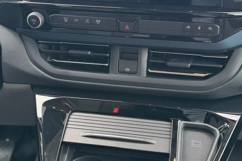 Ford Tourneo Custom din 2024 cu 4.132 km - oferta FOR202082 - foto 21