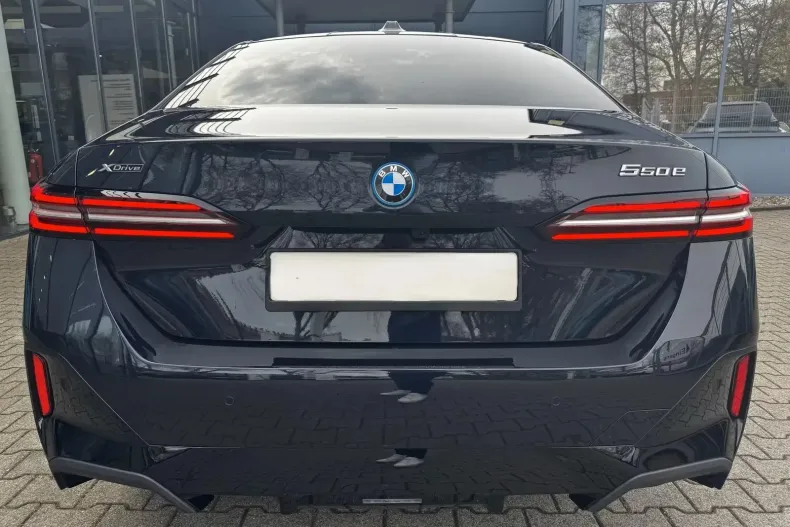 BMW 550e (Seria 5) din 2025 cu 23.300 km - oferta BMW202083 - foto 4