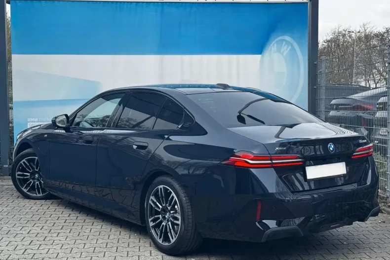 BMW 550e (Seria 5) din 2025 cu 23.300 km - oferta BMW202083 - foto 6