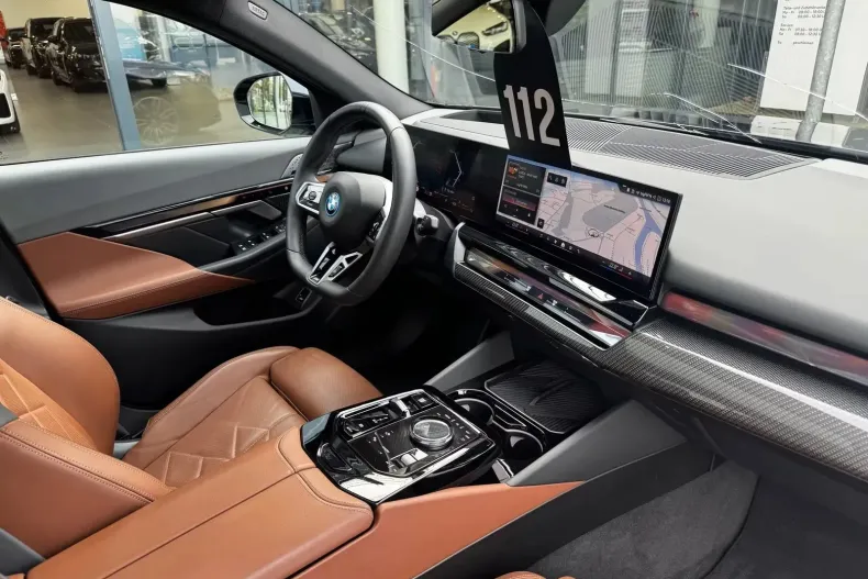 BMW 550e (Seria 5) din 2025 cu 23.300 km - oferta BMW202083 - foto 13