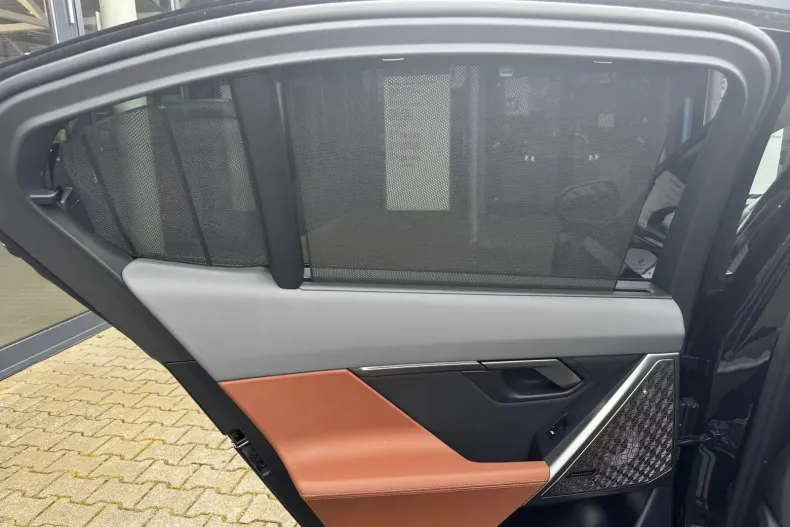 BMW 550e (Seria 5) din 2025 cu 23.300 km - oferta BMW202083 - foto 27