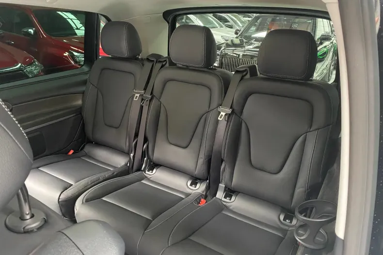 Mercedes-Benz V din 2026 cu 10 km - oferta MER202095 - foto 19