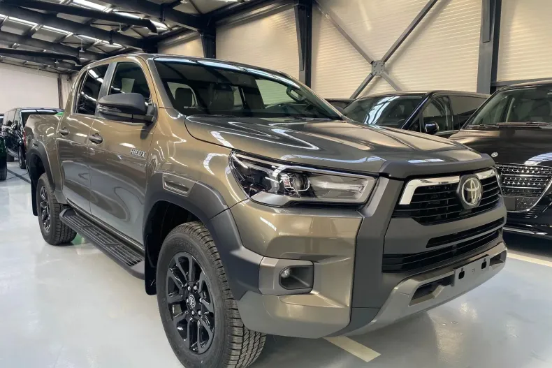 Toyota Hilux din 2025 cu 10 km - oferta TOY202097 - foto 1