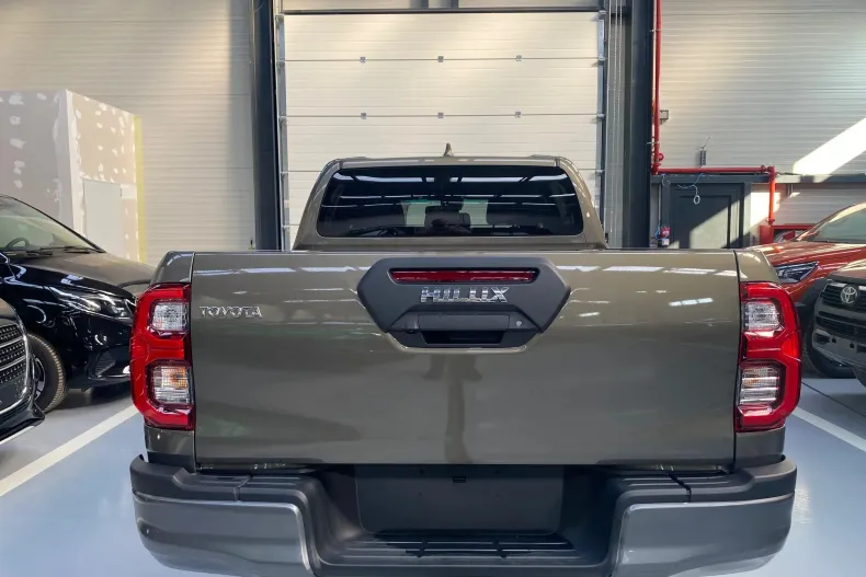 Toyota Hilux din 2025 cu 10 km - oferta TOY202097 - foto 4