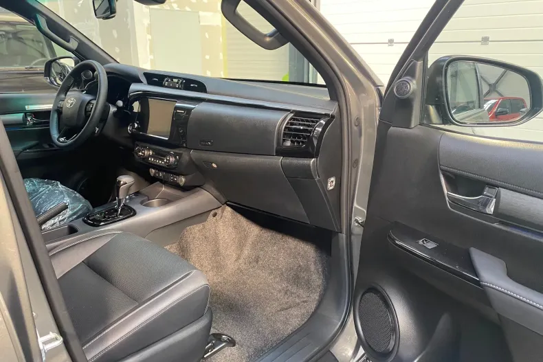 Toyota Hilux din 2025 cu 10 km - oferta TOY202097 - foto 17