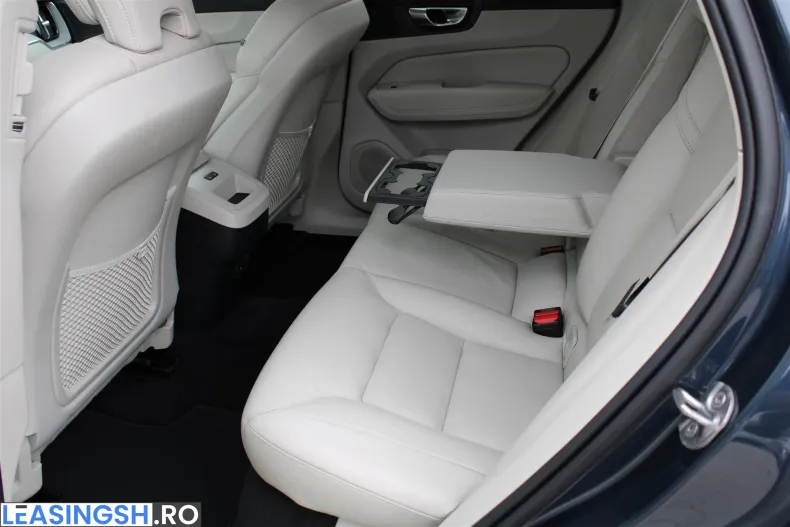 Volvo XC60 din 2023 cu 116.838 km - oferta VOL202101 - foto 12