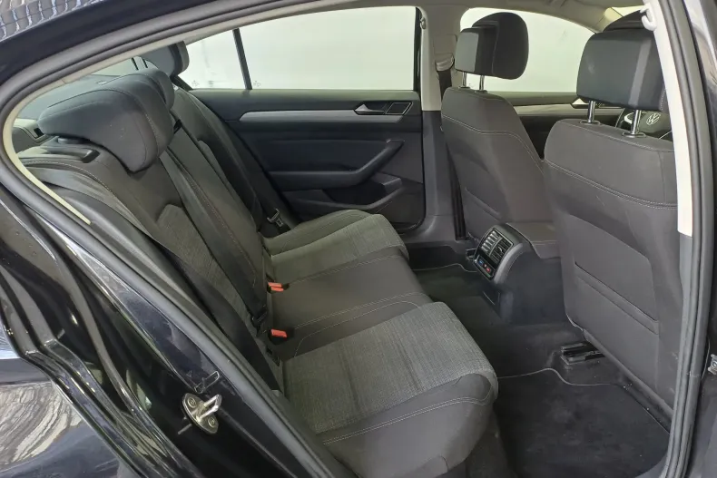 Volkswagen Passat din 2022 cu 48.485 km - oferta VOL202114 - foto 35