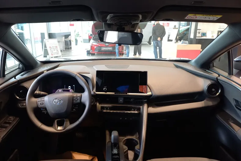 Toyota C-HR din 2025 cu 10 km - oferta TOY202130 - foto 12