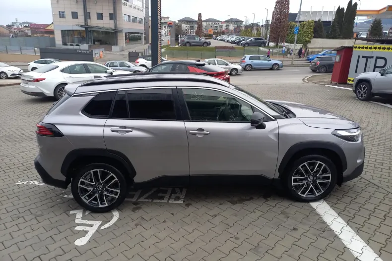 Toyota Corolla Cross din 2025 cu 10 km - oferta TOY202131 - foto 9