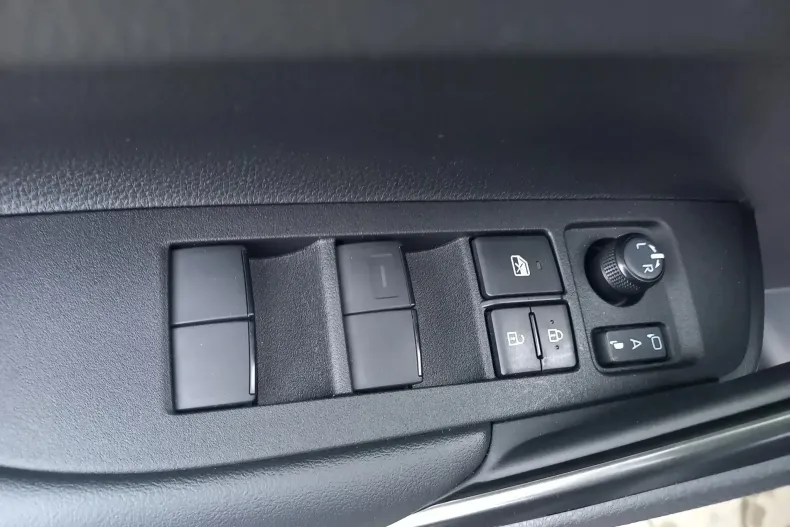 Toyota Corolla Cross din 2025 cu 10 km - oferta TOY202131 - foto 13