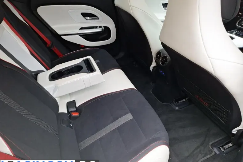 Mercedes-Benz CLA (Clasa CLA) din 2025 cu 2.000 km - oferta MER202149 - foto 13