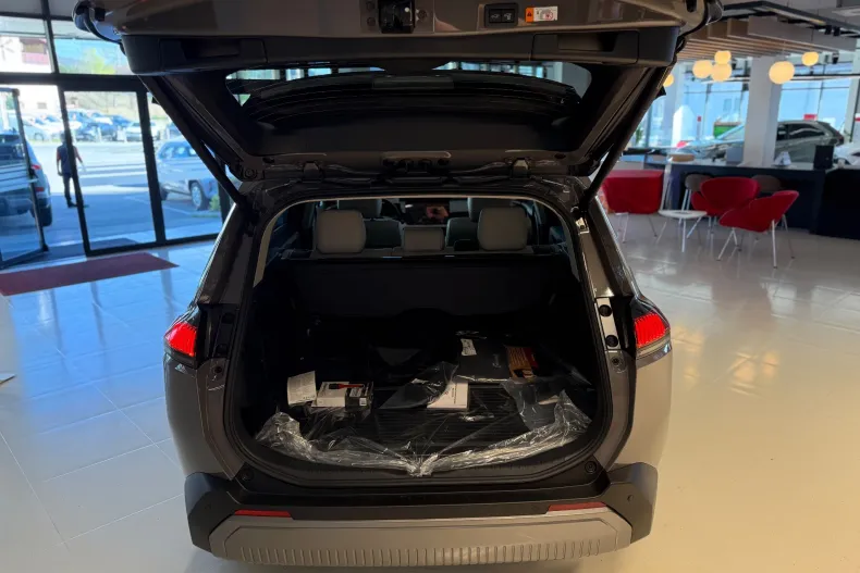 Toyota RAV4 din 2026 cu 10 km - oferta TOY202179 - foto 19