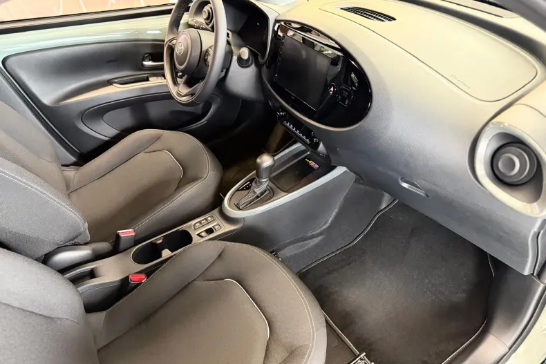 Toyota Aygo (X) din 2026 cu 10 km - oferta TOY202181 - foto 10