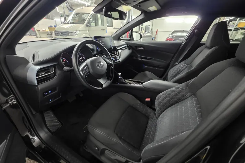 Toyota C-HR din 2021 cu 48.351 km - oferta TOY202182 - foto 8