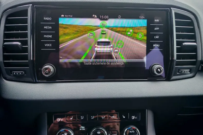 Skoda Karoq din 2025 cu 3 km - oferta SKO202192 - foto 15