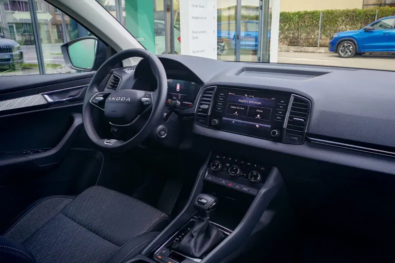 Skoda Karoq din 2025 cu 5.000 km - oferta SKO202193 - foto 12