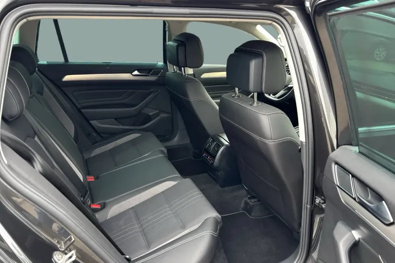 Volkswagen Passat Alltrack din 2023 cu 83.268 km - oferta VOL202210 - foto 26