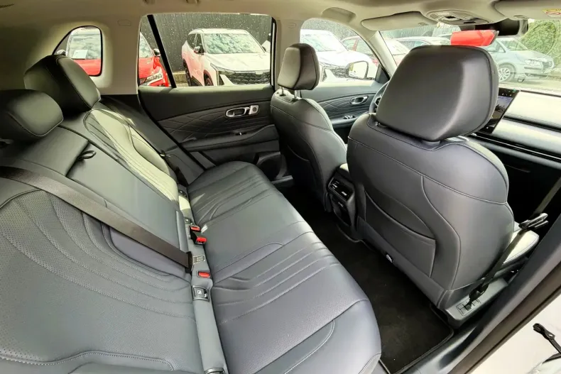 Geely Starray EM-i din 2025 cu 150 km - oferta GEE202216 - foto 24