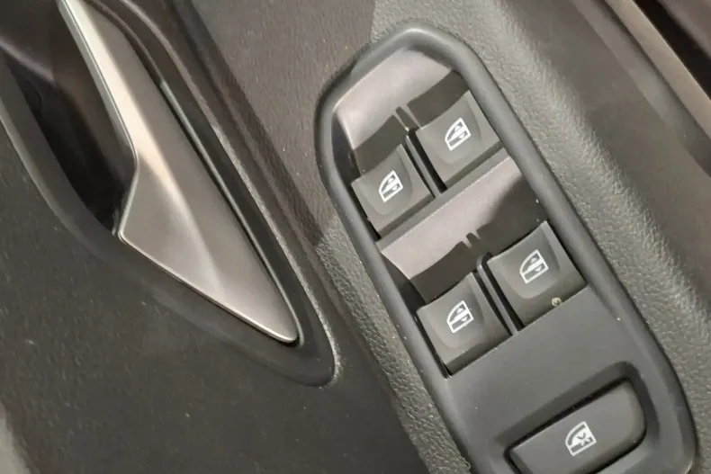 Dacia Duster din 2023 cu 31.330 km - oferta DAC202217 - foto 13