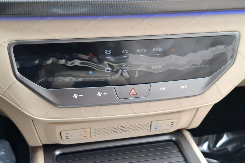 KGM Rexton din 2025 cu 12 km - oferta KGM202243 - foto 17