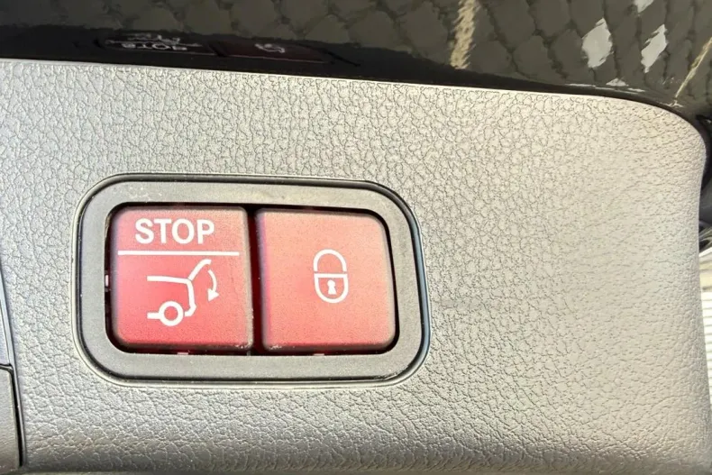 Mercedes-Benz GLB din 2025 cu 4.842 km - oferta MER202255 - foto 34