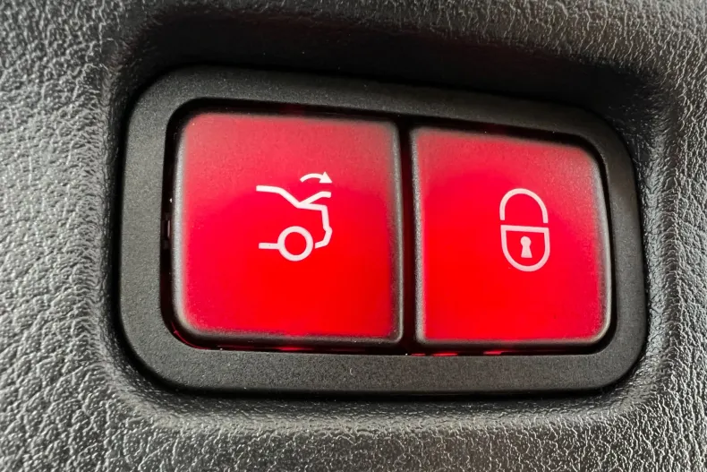 Mercedes-Benz C din 2023 cu 33.000 km - oferta MER202260 - foto 24