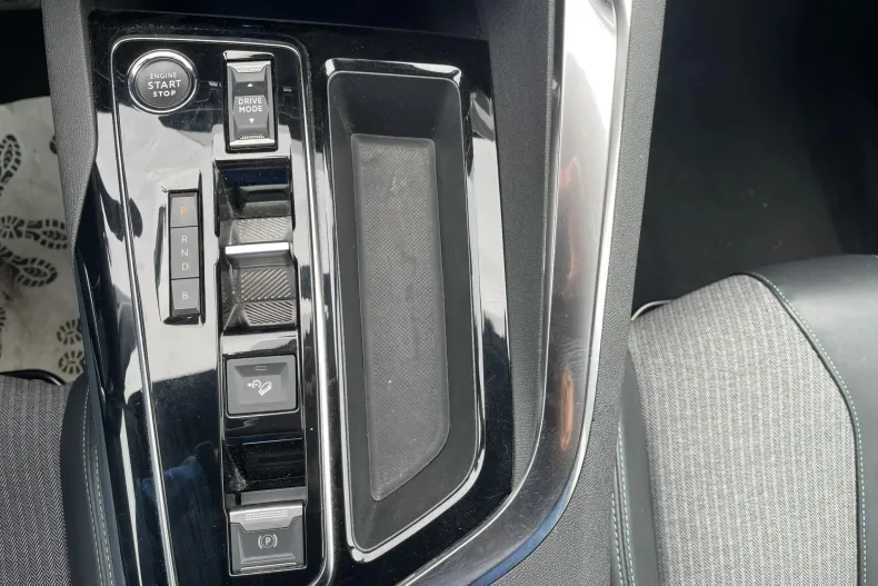 Peugeot 3008 din 2023 cu 94.145 km - oferta PEU202262 - foto 13