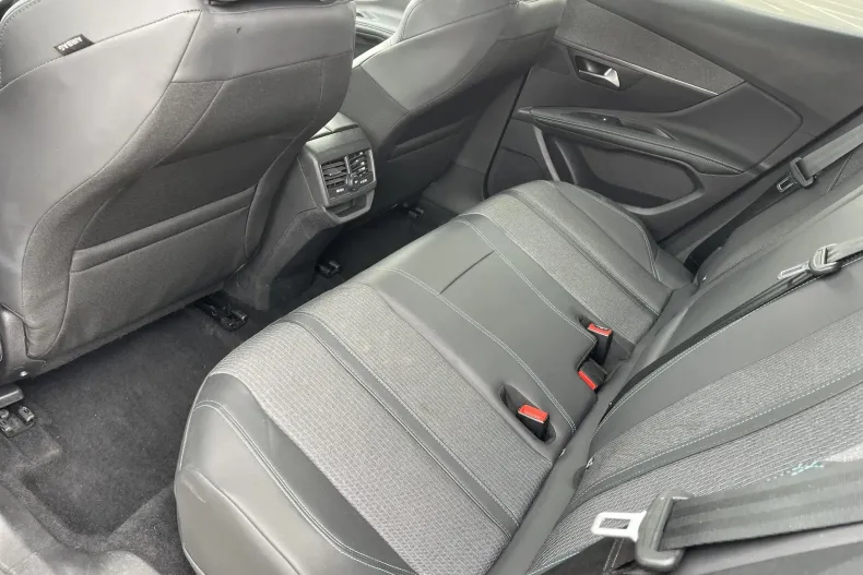 Peugeot 3008 din 2023 cu 94.145 km - oferta PEU202262 - foto 22