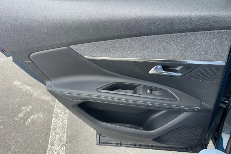 Peugeot 3008 din 2023 cu 94.145 km - oferta PEU202262 - foto 23