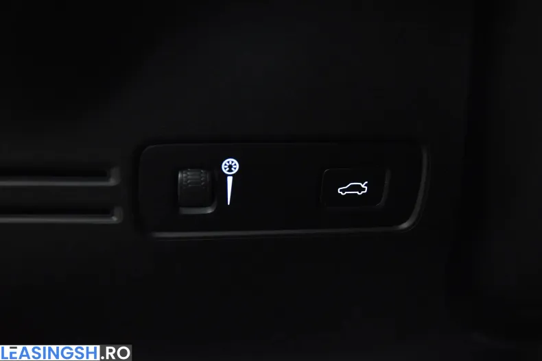 Volvo XC40 din 2021 cu 65.421 km - oferta VOL202284 - foto 15