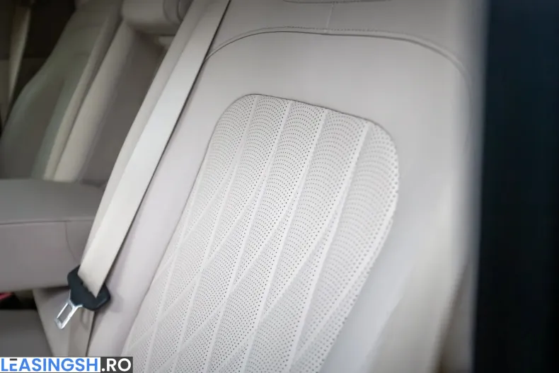 Mercedes-Benz G din 2025 cu 14.000 km - oferta MER202308 - foto 26