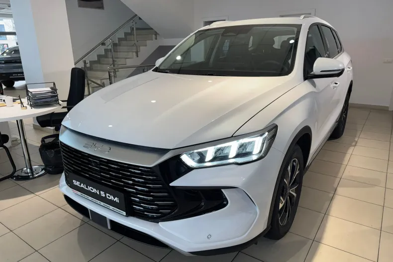 BYD Sealion 5 din 2025 cu 15 km - oferta BYD202318 - foto 1