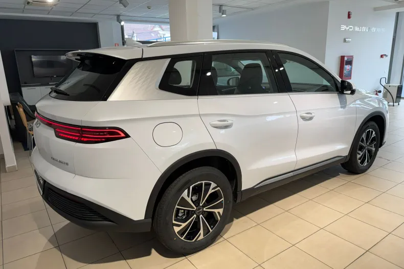 BYD Sealion 5 din 2025 cu 15 km - oferta BYD202318 - foto 4