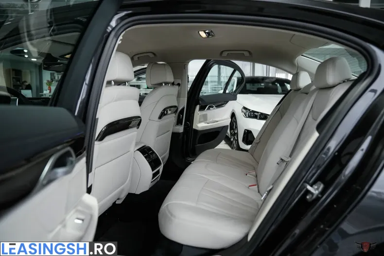BMW 745e (Seria 7) din 2021 cu 131.060 km - oferta BMW202322 - foto 17