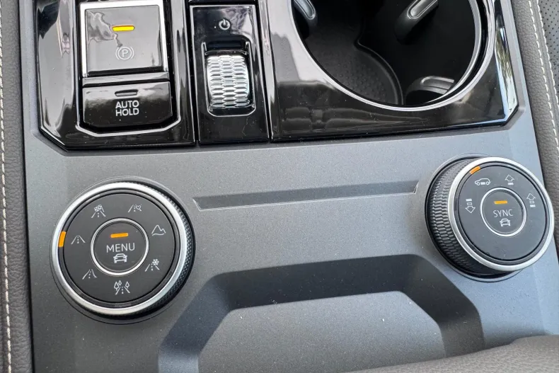 Volkswagen Touareg din 2025 cu 19 km - oferta VOL202331 - foto 24