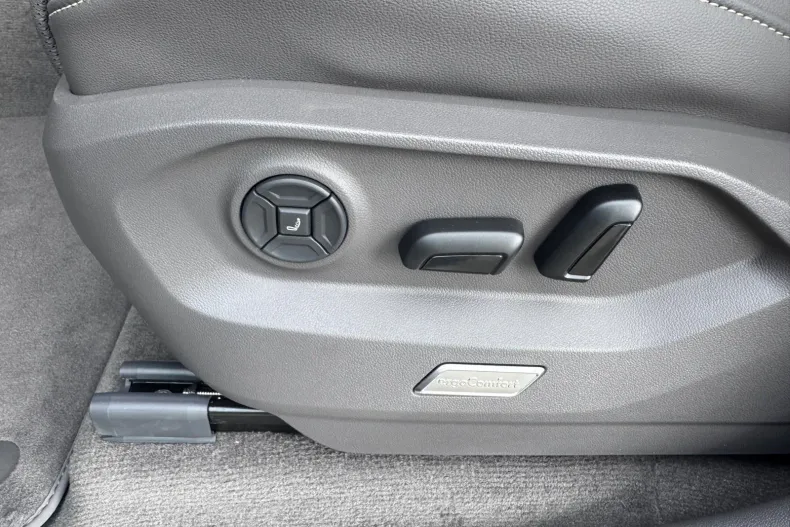 Volkswagen Touareg din 2025 cu 19 km - oferta VOL202331 - foto 28