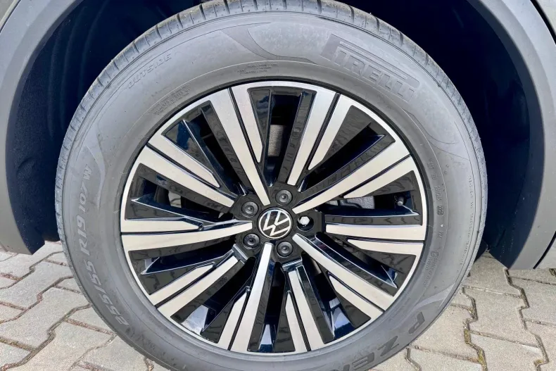 Volkswagen Touareg din 2025 cu 19 km - oferta VOL202331 - foto 37