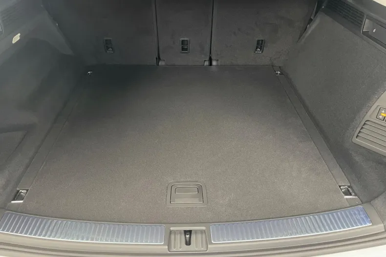 Volkswagen Touareg din 2026 cu 120.000 km - oferta VOL202334 - foto 15