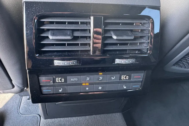 Volkswagen Touareg din 2025 cu 1.354 km - oferta VOL202335 - foto 28