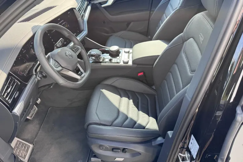 Volkswagen Touareg din 2025 cu 1.354 km - oferta VOL202335 - foto 32