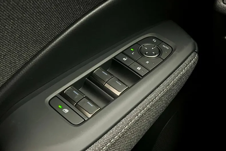 Lexus LBX din 2026 cu 2 km - oferta LEX202337 - foto 27