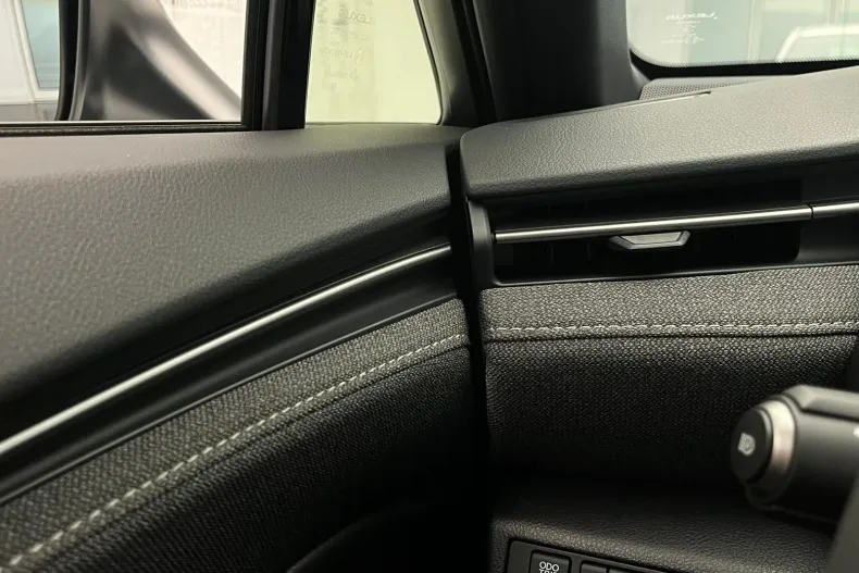 Lexus LBX din 2026 cu 2 km - oferta LEX202337 - foto 30