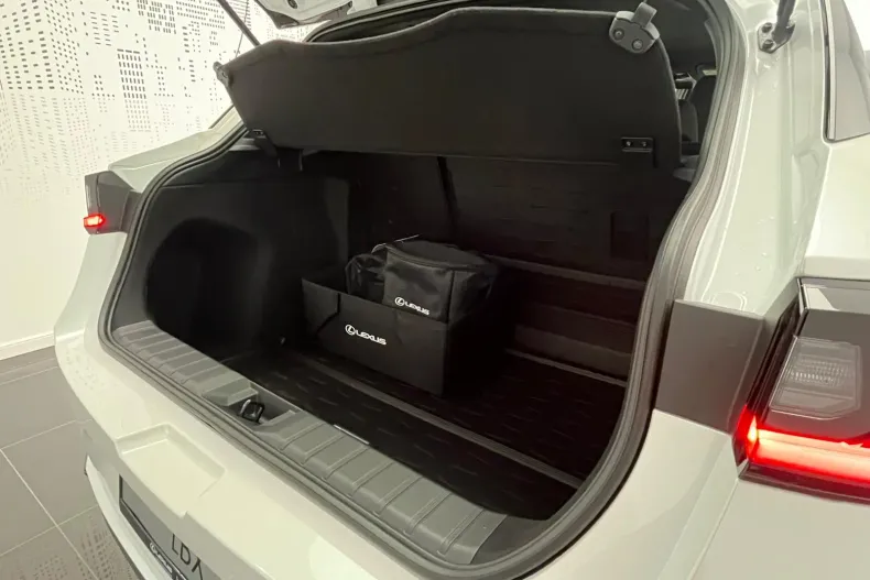 Lexus LBX din 2026 cu 2 km - oferta LEX202337 - foto 31