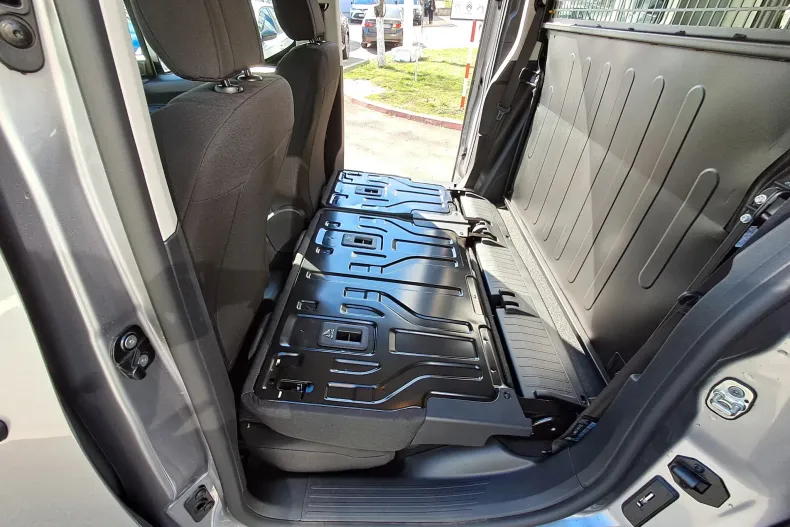 Peugeot Rifter din 2025 cu 1 km - oferta PEU202342 - foto 28